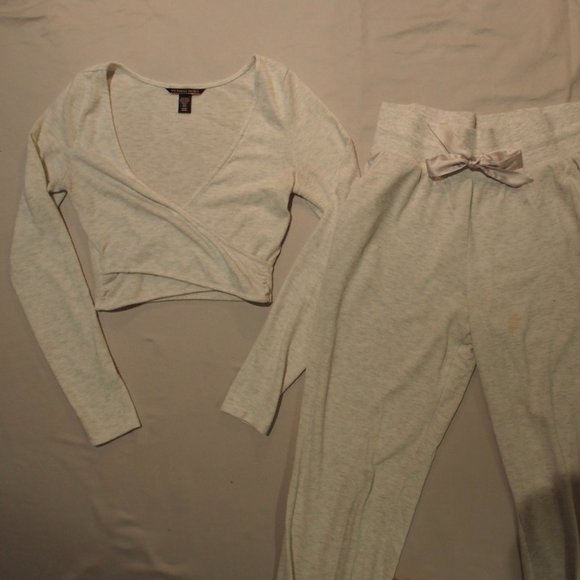 Victoria Secret Lounge Set - Picture 1 of 3